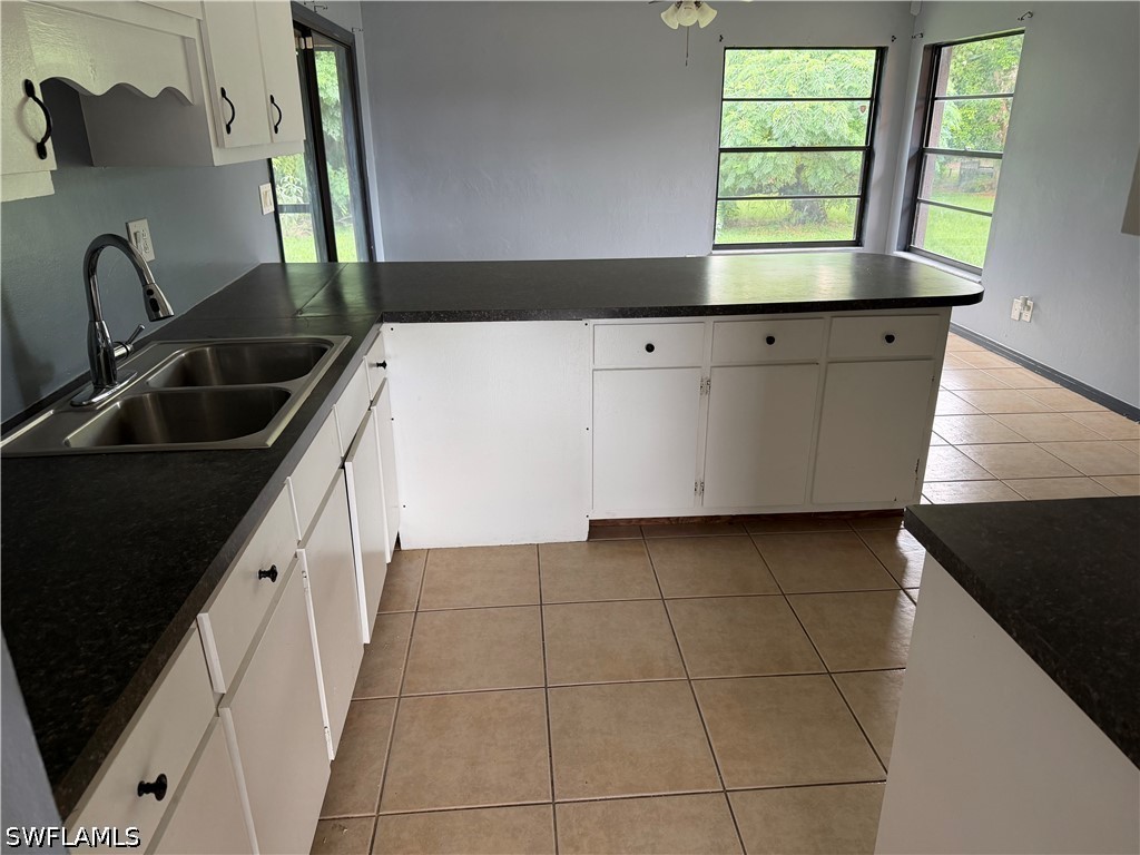 3 Bed SingleFamilyResidence for Sale in Lehigh Acres, photo 5
