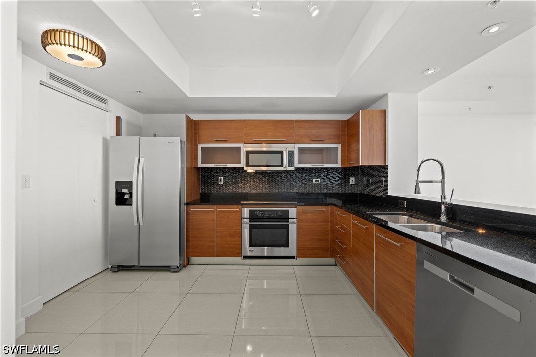 2 Bed Waterfront Home for Sale in Oasis, photo 5
