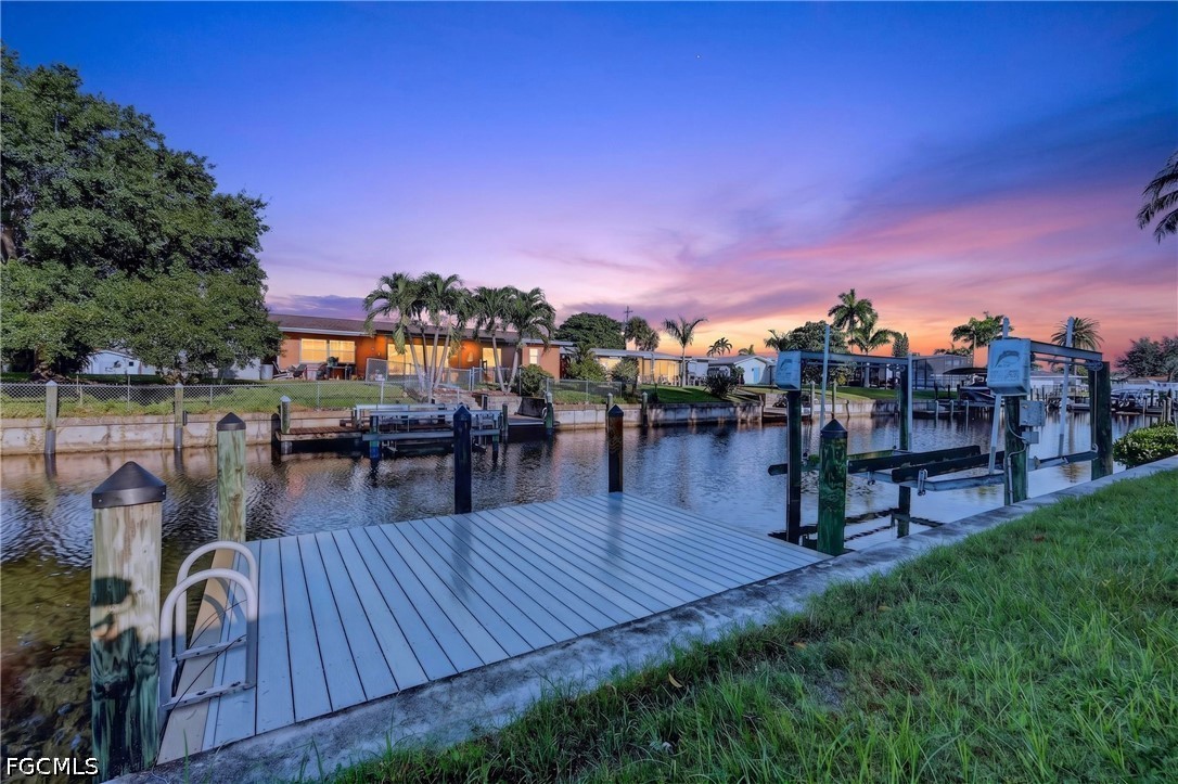 3 Bed Waterfront Home for Sale in North Fort Myers, photo 5