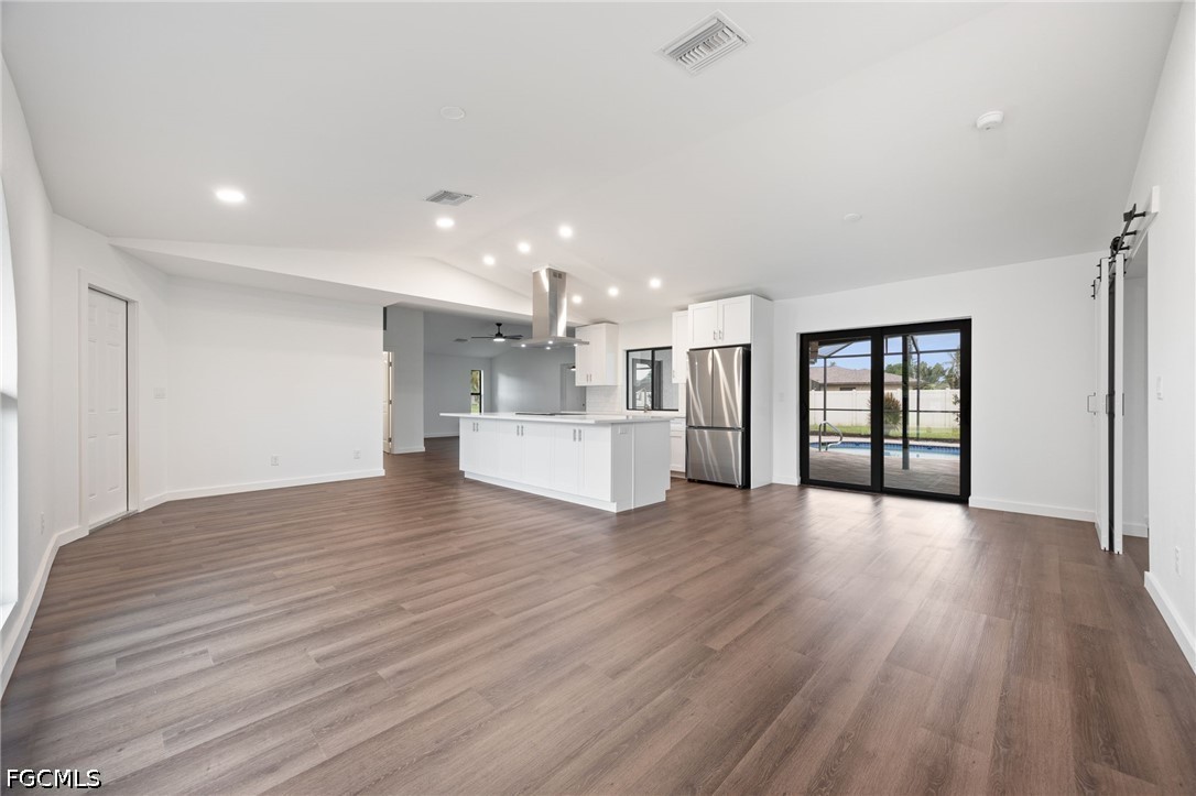 3 Bed Pool Home for Sale in Cape Coral, photo 5