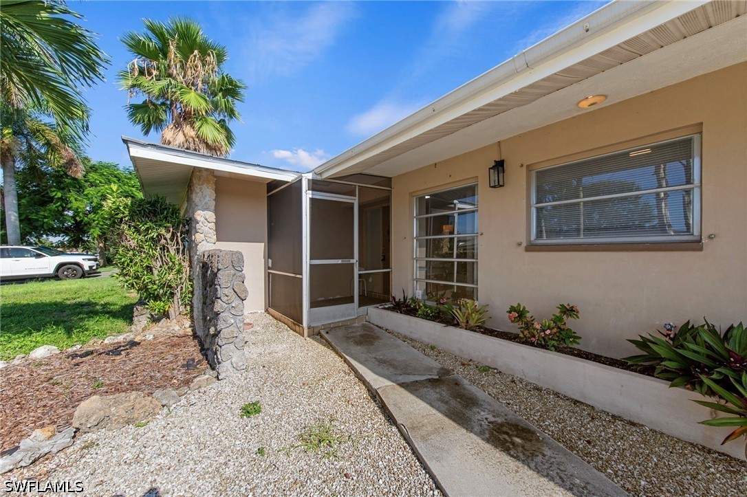3 Bed SingleFamilyResidence for Sale in Cape Coral, photo 5
