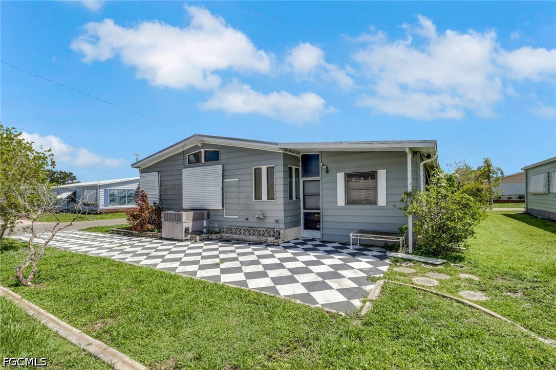 2 Bed ManufacturedHome for Sale in Tamiami Village, photo 5