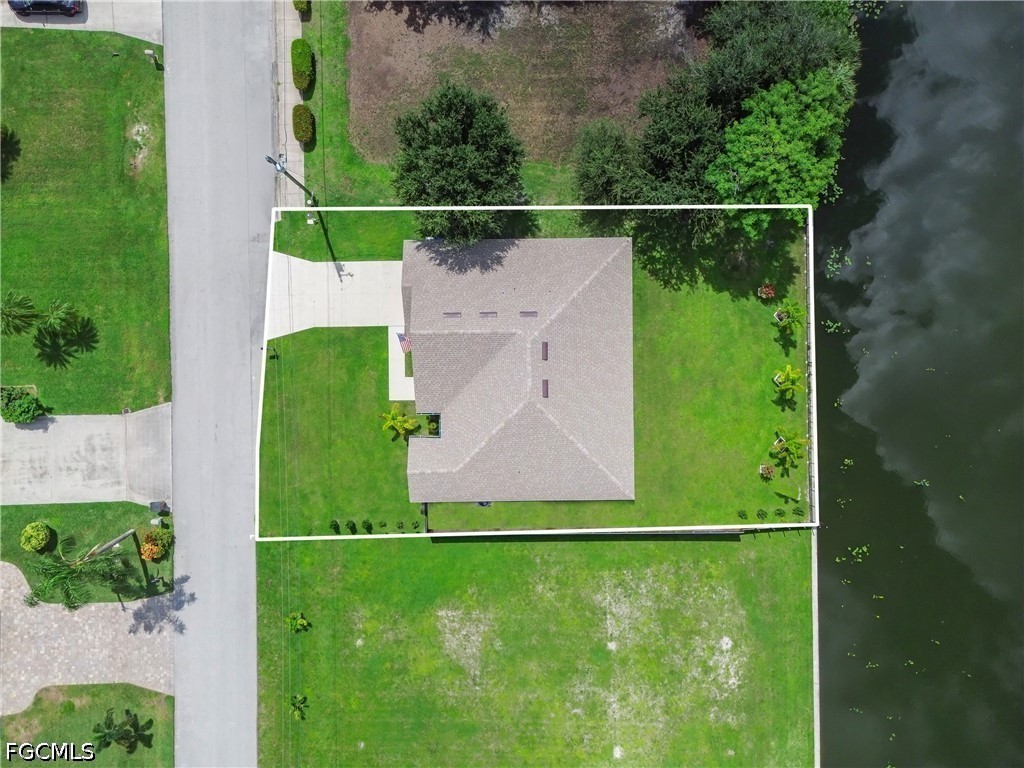 4 Bed Waterfront Home for Sale in Cape Coral, photo 5