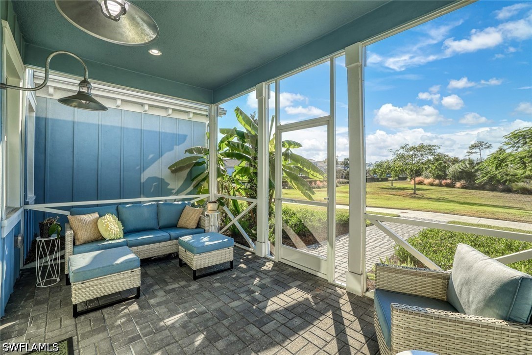 2 Bed Attached for Sale in Naples, photo 5