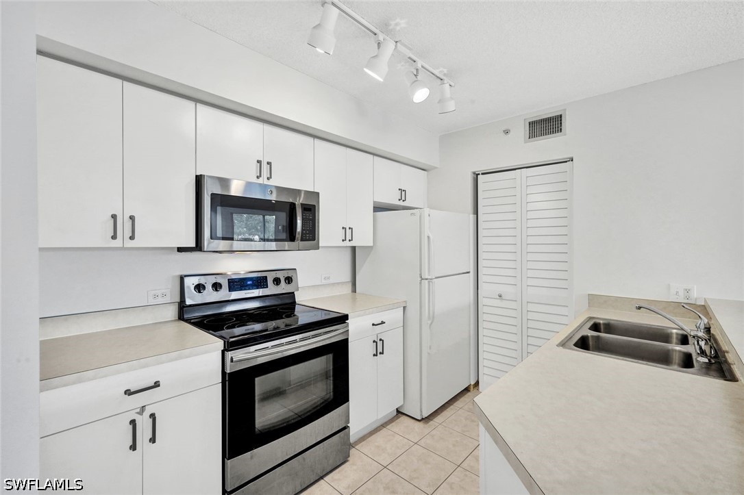 2 Bed Condominium for Sale in San Mirage, photo 5