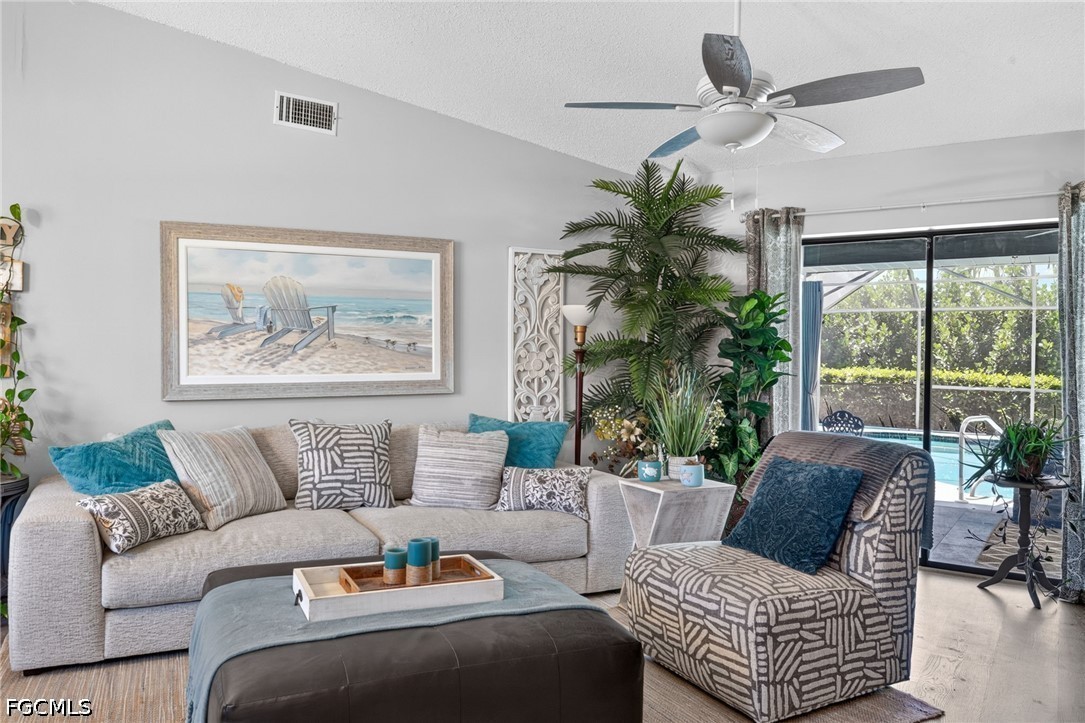 3 Bed Pool Home for Sale in Cape Coral, photo 5