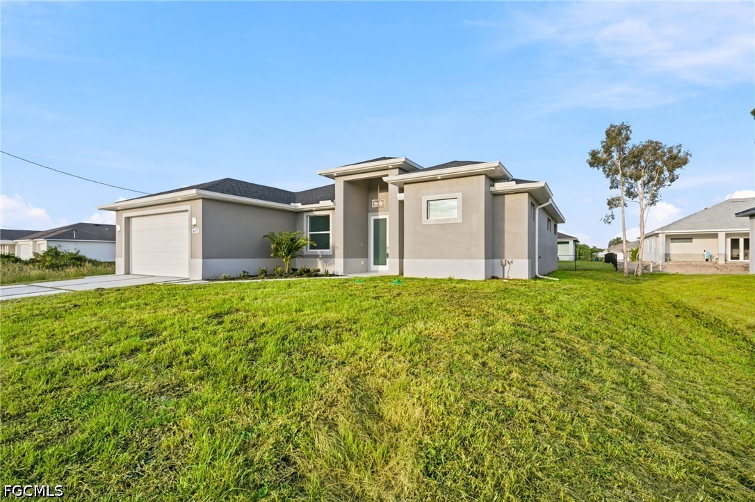 3 Bed SingleFamilyResidence for Sale in Lehigh Acres, photo 5