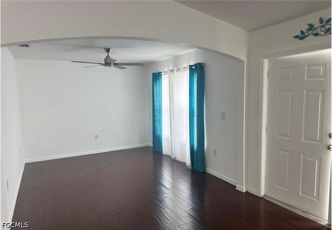 3 Bed SingleFamilyResidence for Sale in Cape Coral, photo 5