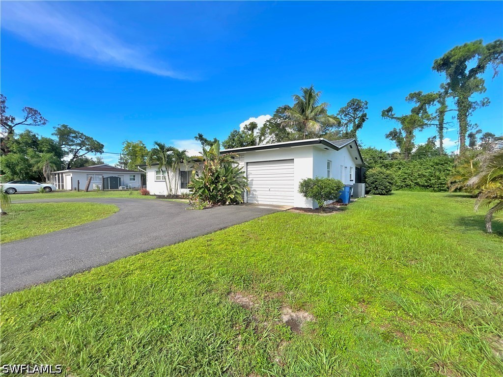 2 Bed Pool Home for Sale in Fort Myers Villas, photo 5