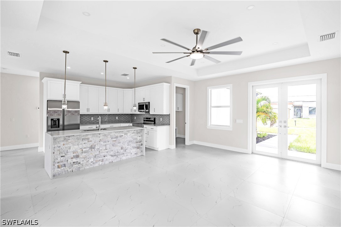 4 Bed SingleFamilyResidence for Sale in Lehigh Acres, photo 5