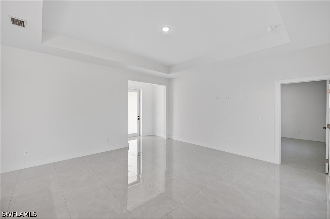 4 Bed SingleFamilyResidence for Sale in Lehigh Acres, photo 5