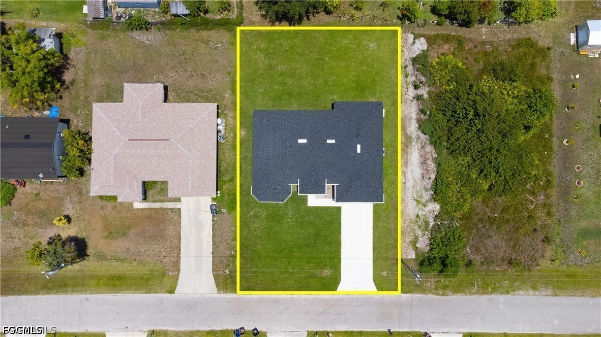 3 Bed SingleFamilyResidence for Sale in Lehigh Acres, photo 5