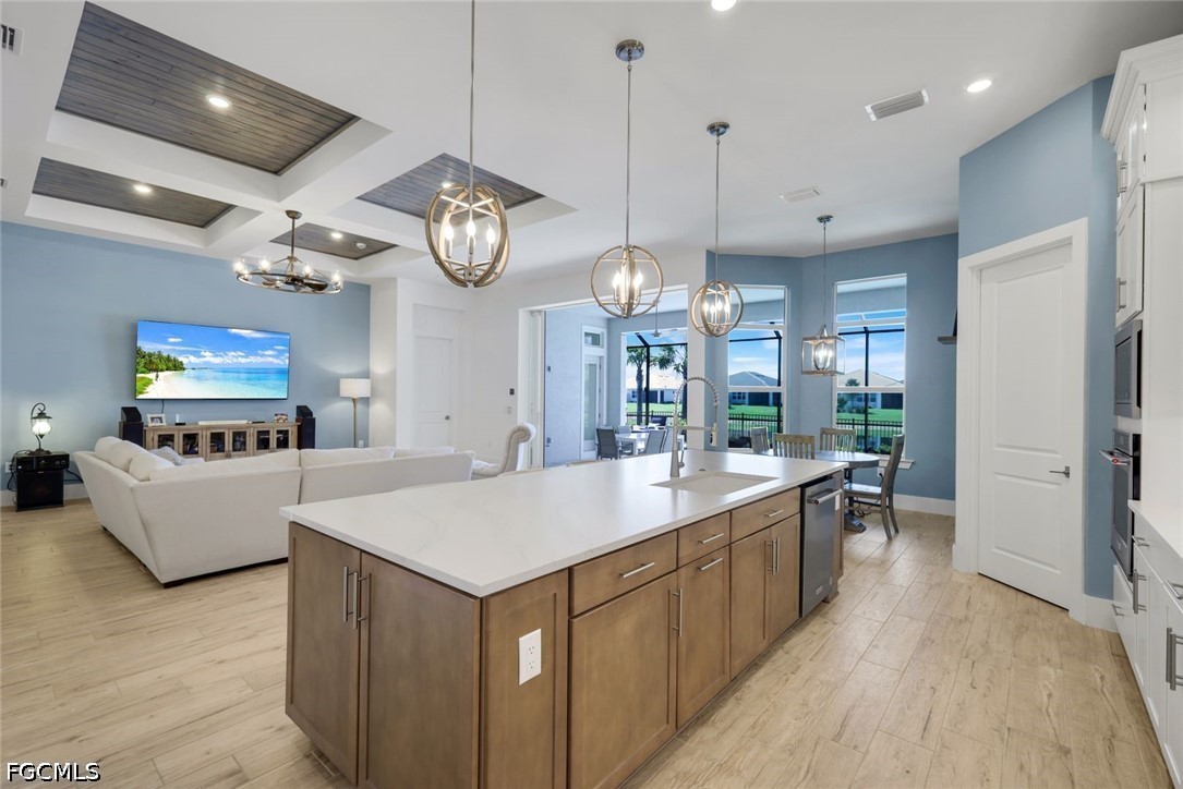 3 Bed Pool Home for Sale in Terrawalk, photo 5