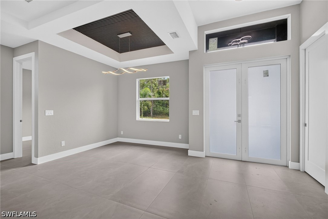 3 Bed Waterfront Home for Sale in Mirror Lakes, photo 5