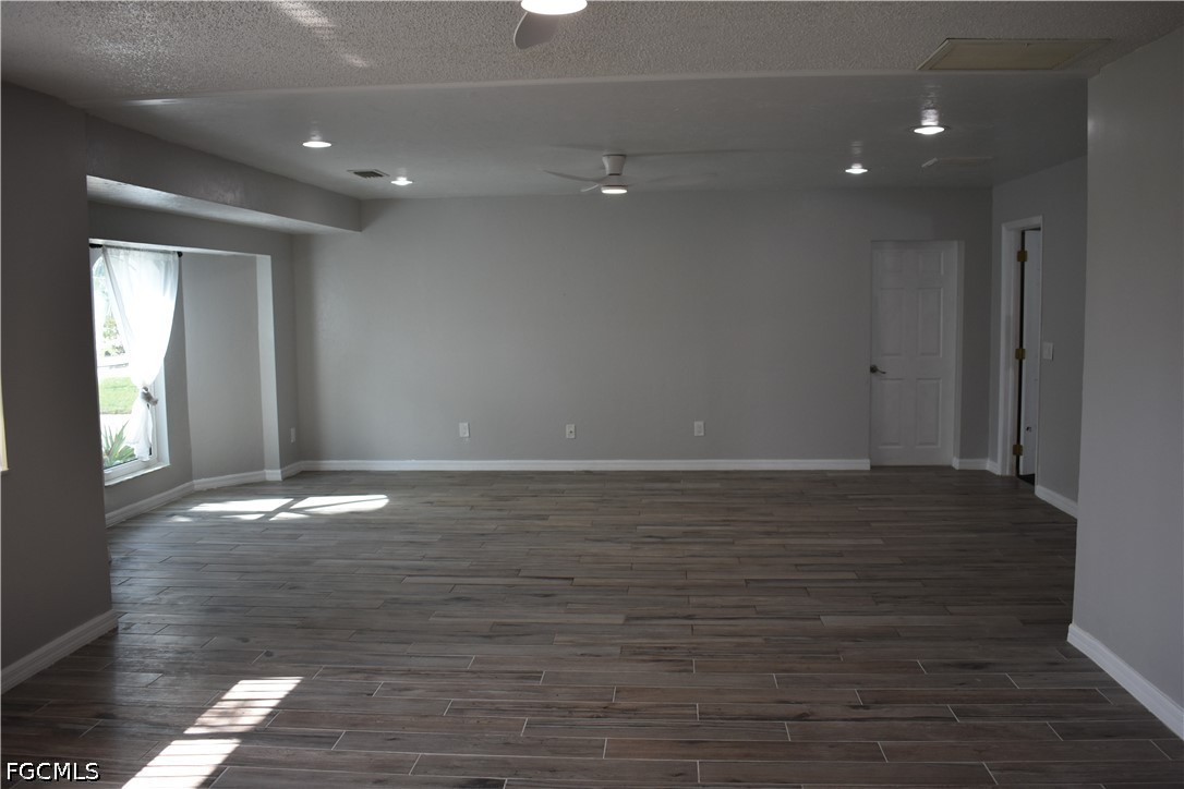 3 Bed Pool Home for Sale in Cape Coral, photo 5