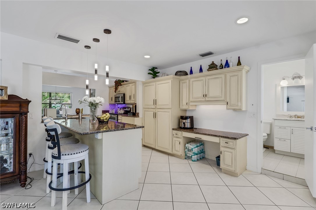 3 Bed Pool Home for Sale in Kings Lake, photo 5
