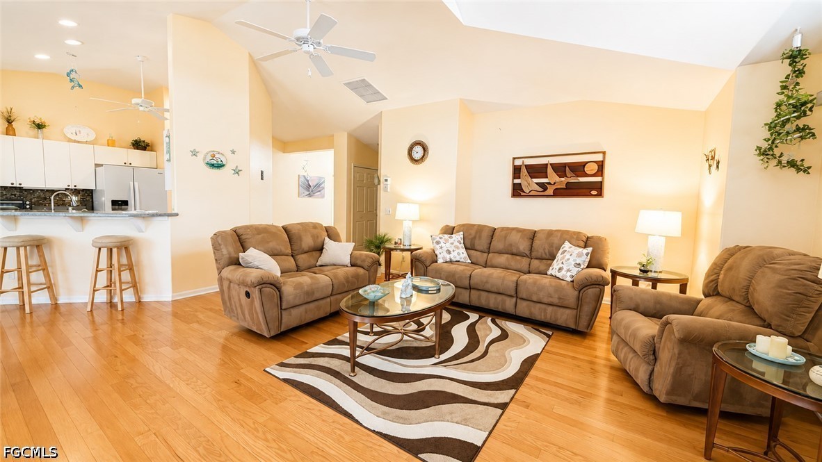 3 Bed SingleFamilyResidence for Sale in Palm Island, photo 5