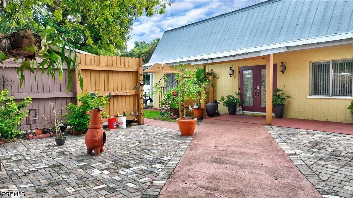 3 Bed SingleFamilyResidence for Sale in Labelle, photo 5