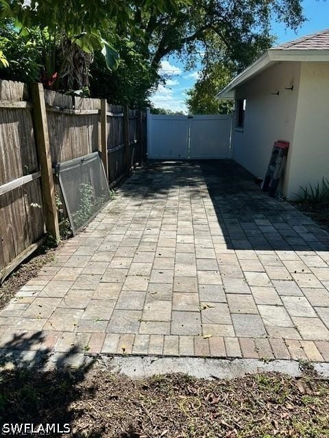 3 Bed Waterfront Home for Sale in Naples, photo 5
