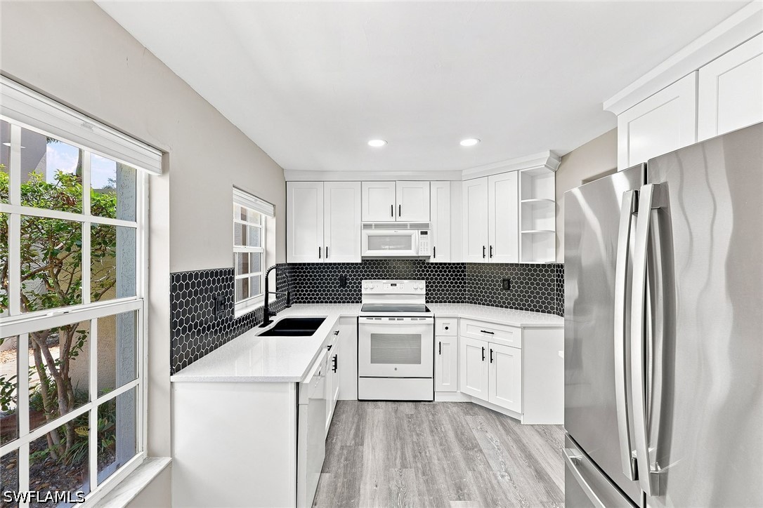 3 Bed Condominium for Sale in Bonita Springs, photo 5