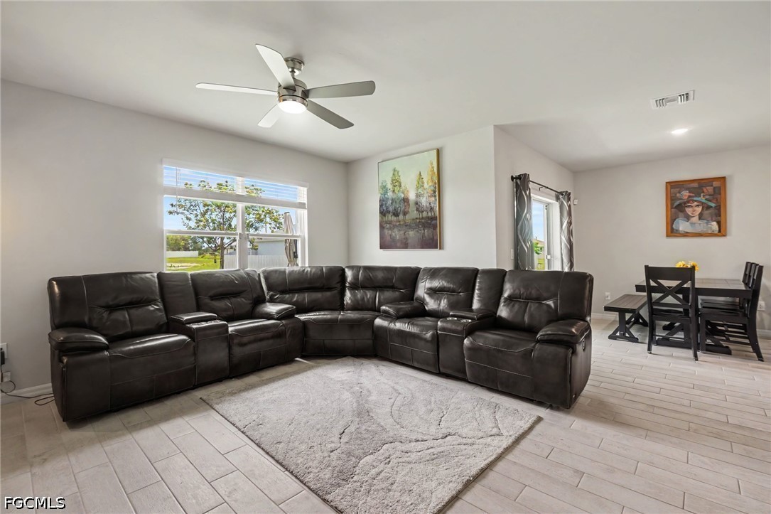 4 Bed SingleFamilyResidence for Sale in Cape Coral, photo 5