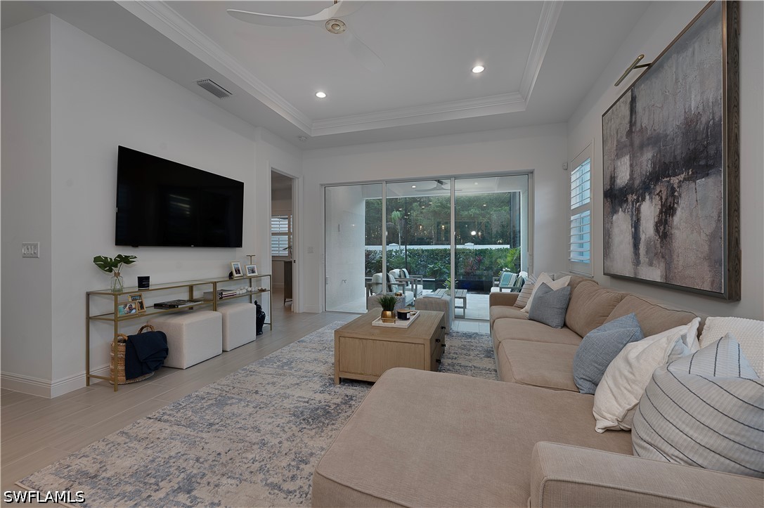 3 Bed Pool Home for Sale in Naples, photo 5