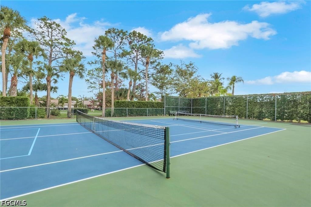 2 Bed Condominium for Sale in Bermuda Isles, photo 5