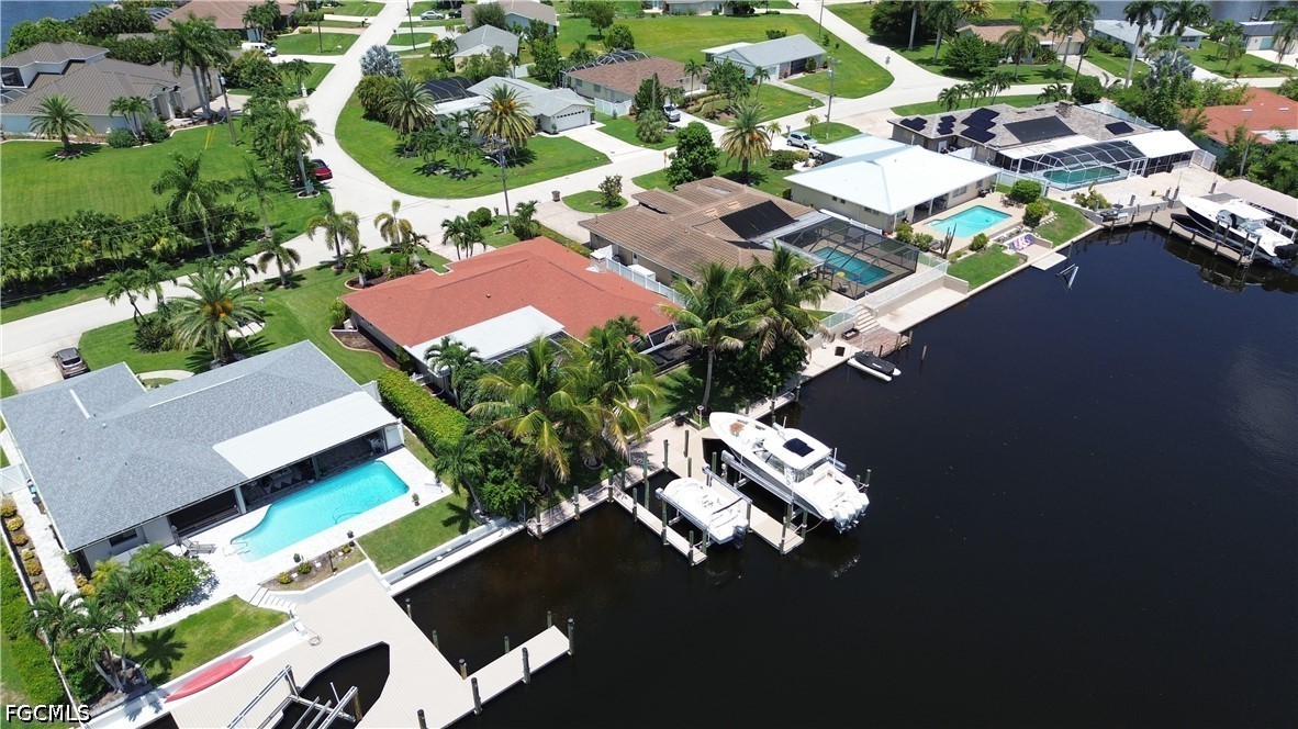 3 Bed Pool Home for Sale in Cape Coral, photo 5