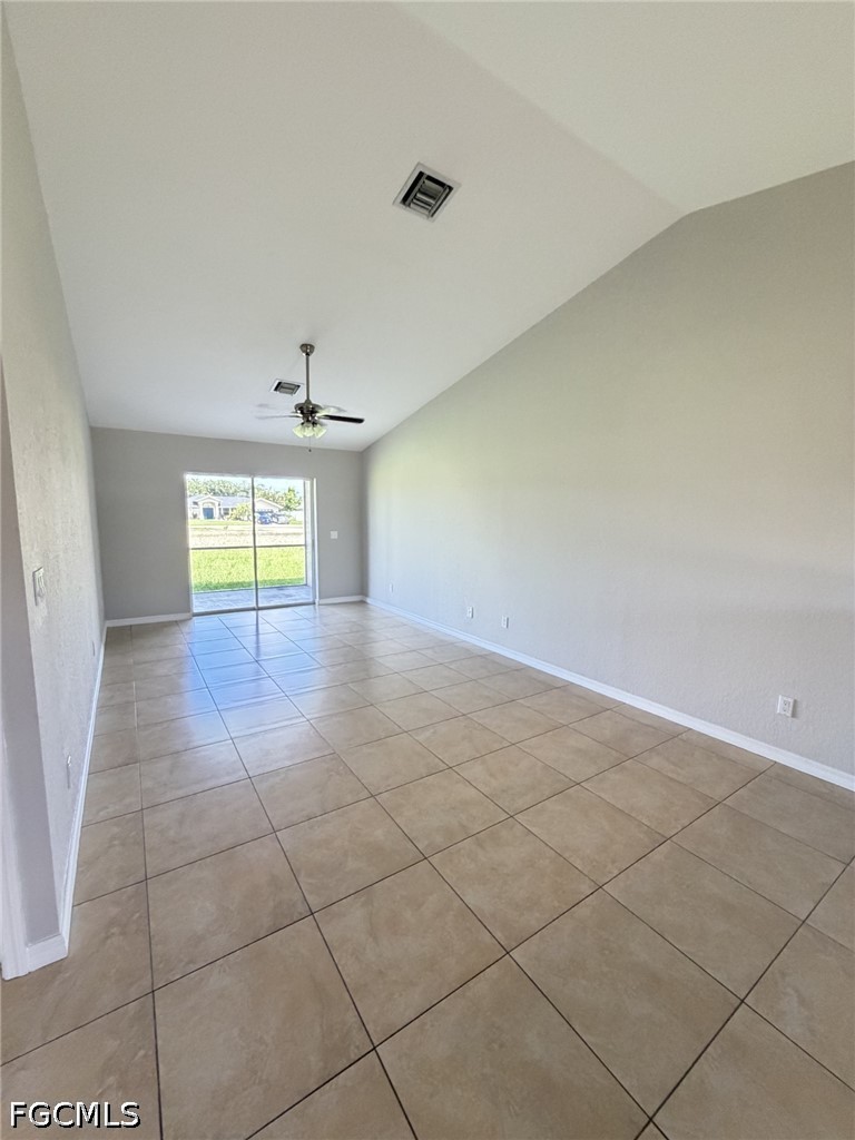 2 Bed Duplex for Sale in Cape Coral, photo 5