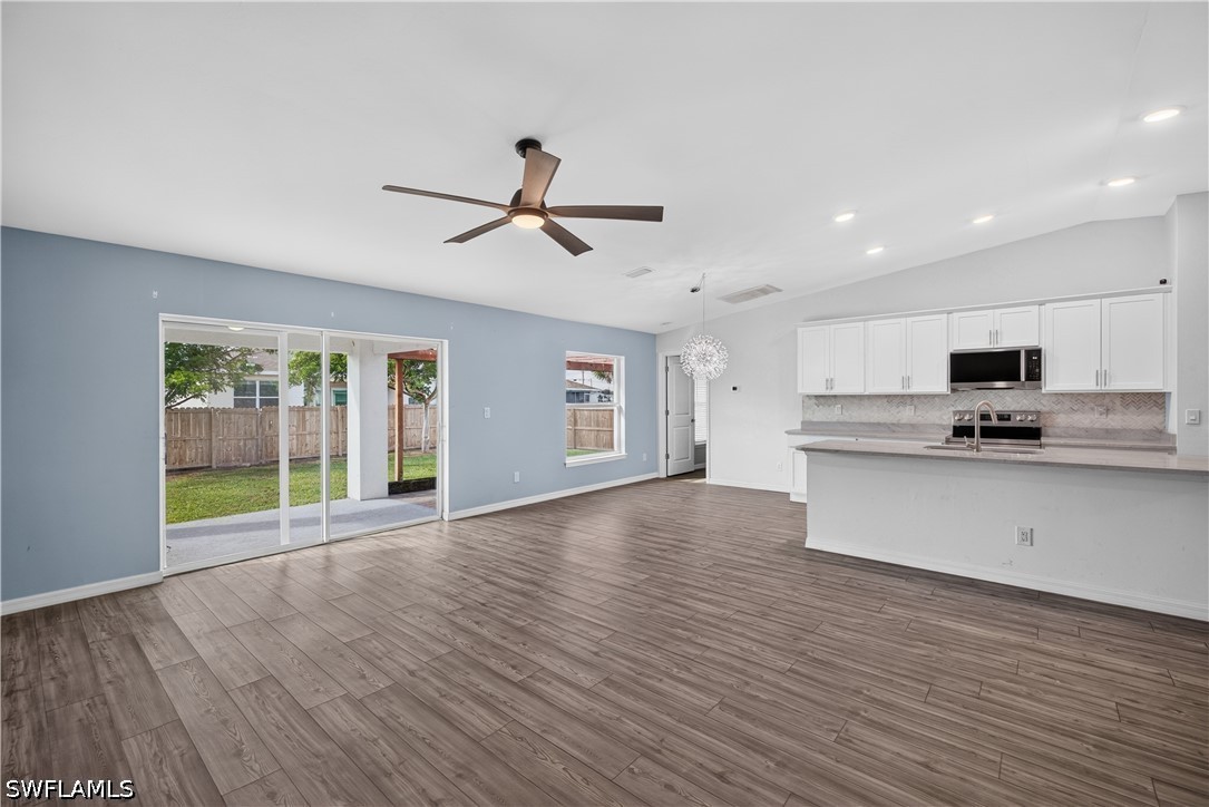 4 Bed SingleFamilyResidence for Sale in Cape Coral, photo 5