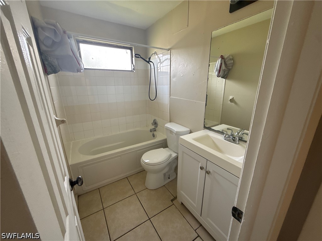 2 Bed Condominium for Sale in Lora Lane I Condo, photo 5