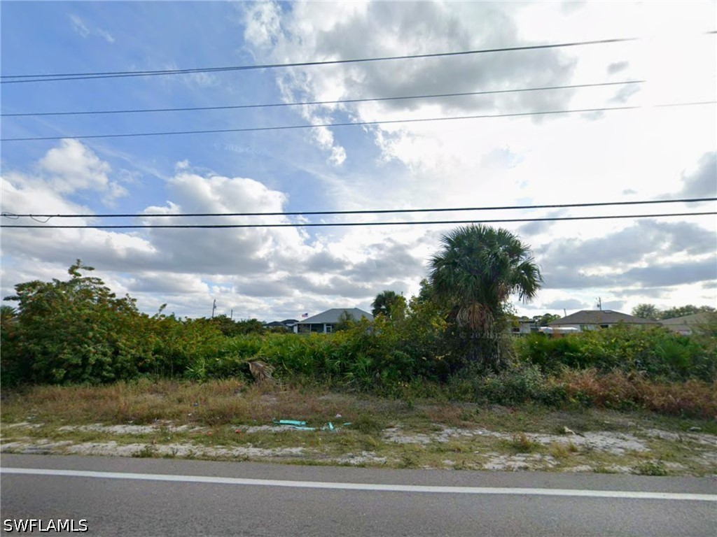 Residential for Sale in Lehigh Acres, photo 5