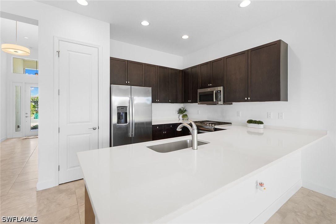 2 Bed SingleFamilyResidence for Sale in Naples, photo 5