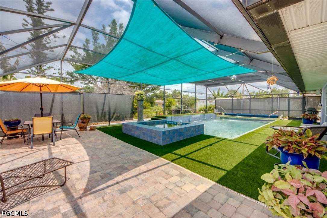 3 Bed Pool Home for Sale in Cape Coral, photo 5