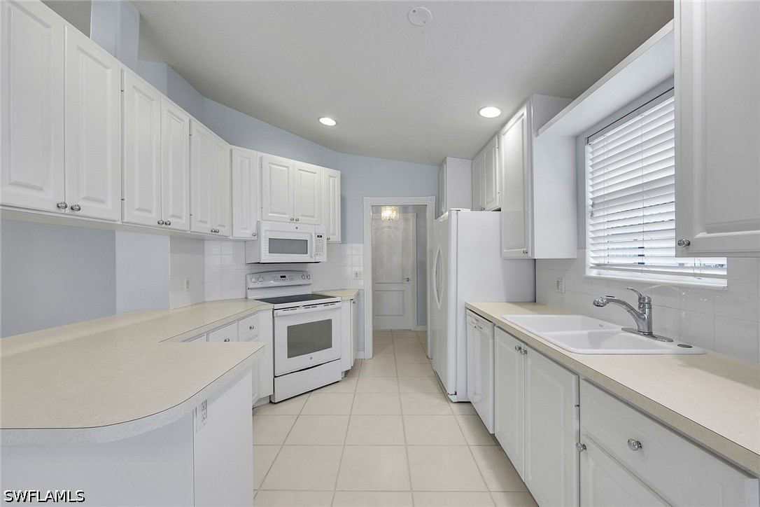 2 Bed Waterfront Home for Sale in Island Walk, photo 5