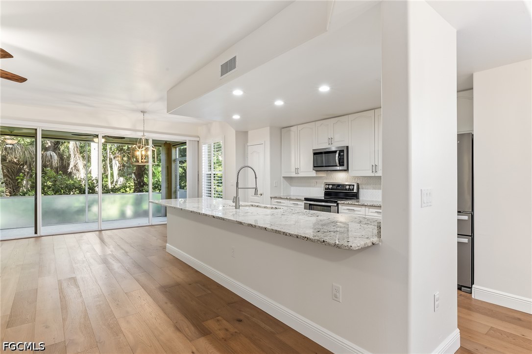 2 Bed Condominium for Sale in North Fort Myers, photo 5