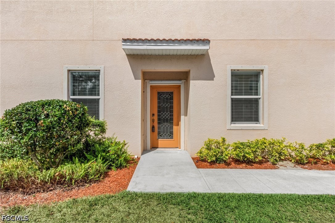 3 Bed Waterfront Home for Sale in Fort Myers, photo 5