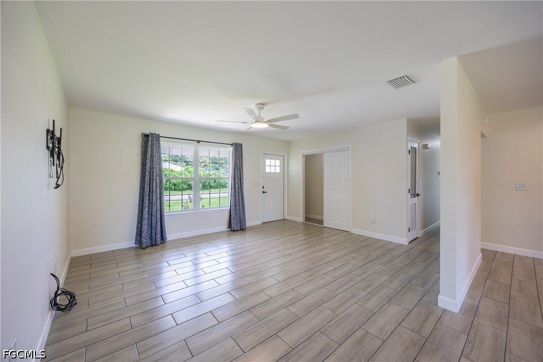 2 Bed Waterfront Home for Sale in Port Charlotte, photo 5