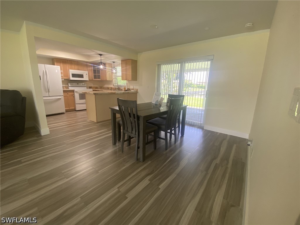 3 Bed Waterfront Home for Sale in Cape Coral, photo 5