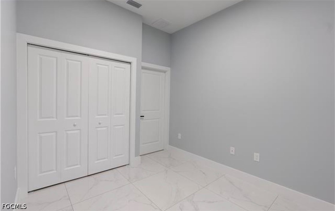 3 Bed SingleFamilyResidence for Sale in Lehigh Acres, photo 5