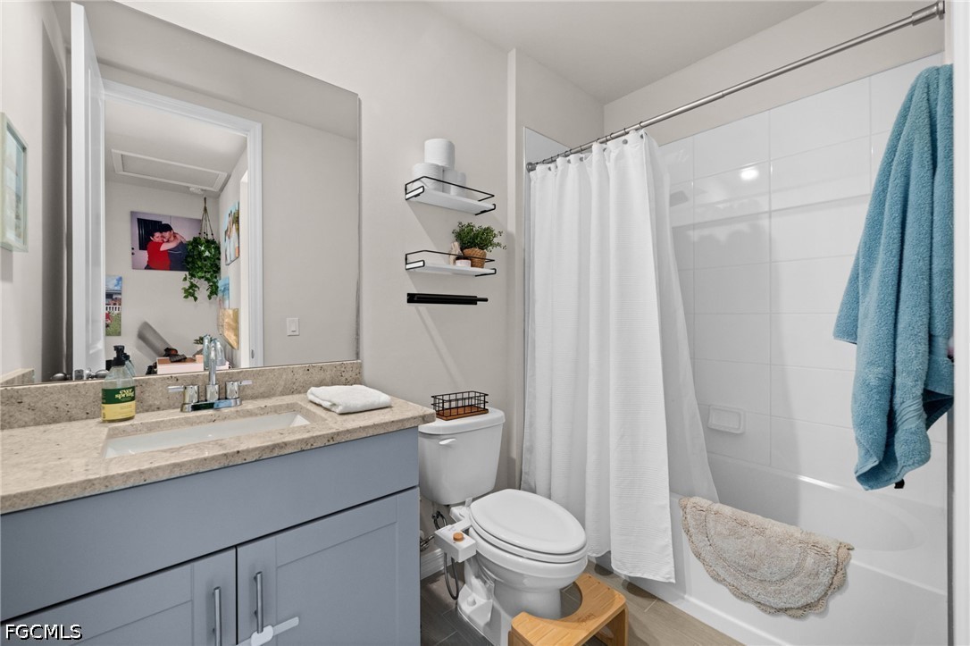 3 Bed SingleFamilyResidence for Sale in Crescent Grove, photo 5