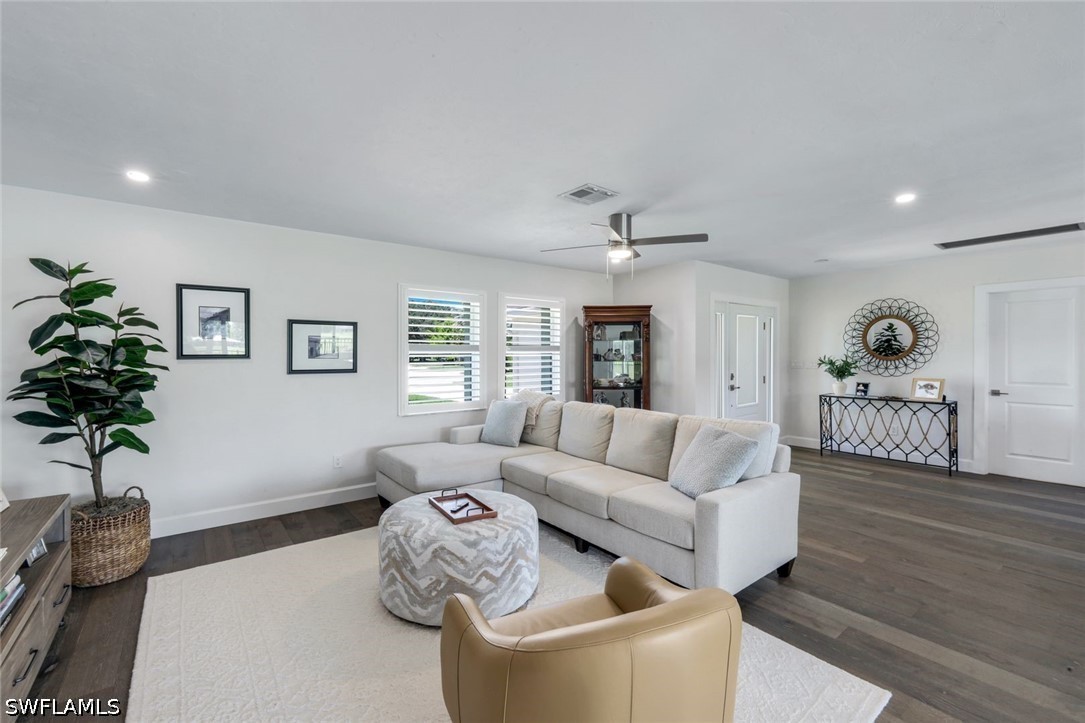 3 Bed Pool Home for Sale in Tierra Del Sol, photo 5