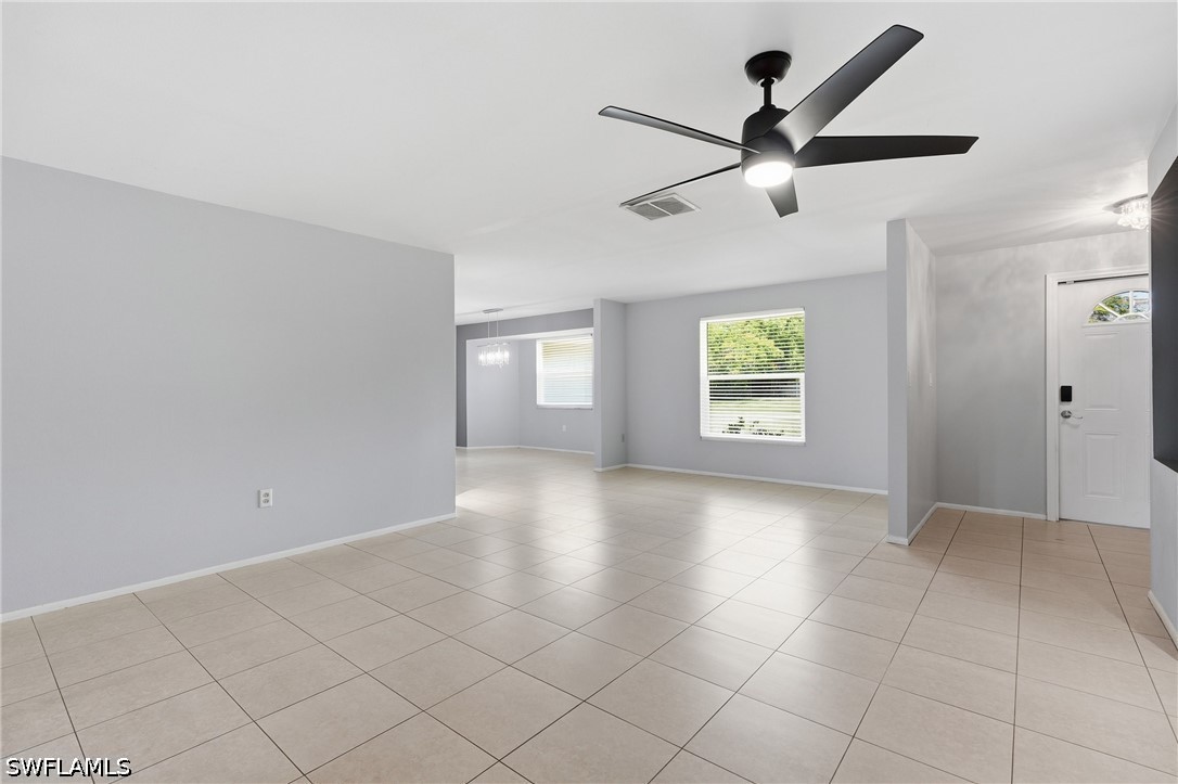 3 Bed SingleFamilyResidence for Sale in Naples, photo 5