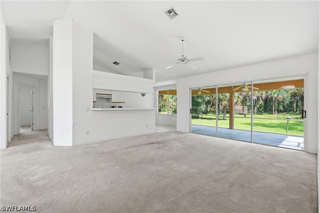 3 Bed SingleFamilyResidence for Sale in Naples, photo 5