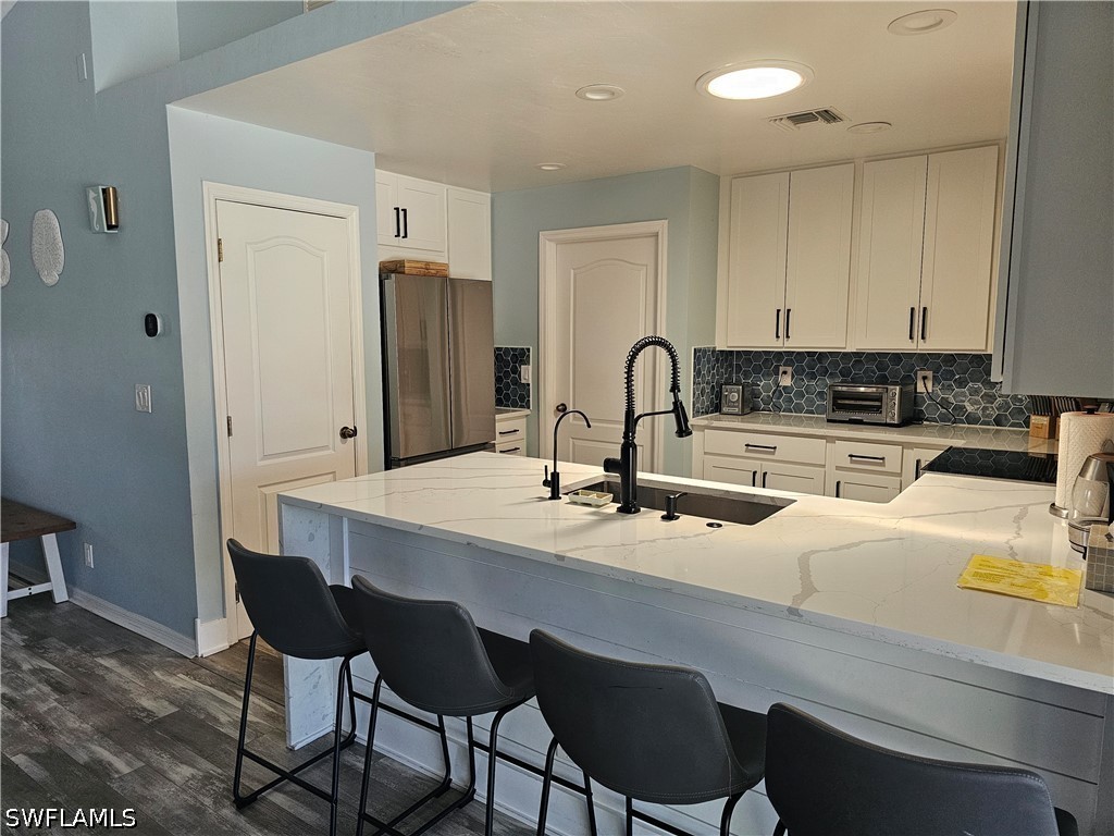 3 Bed Pool Home for Sale in Cape Coral, photo 5