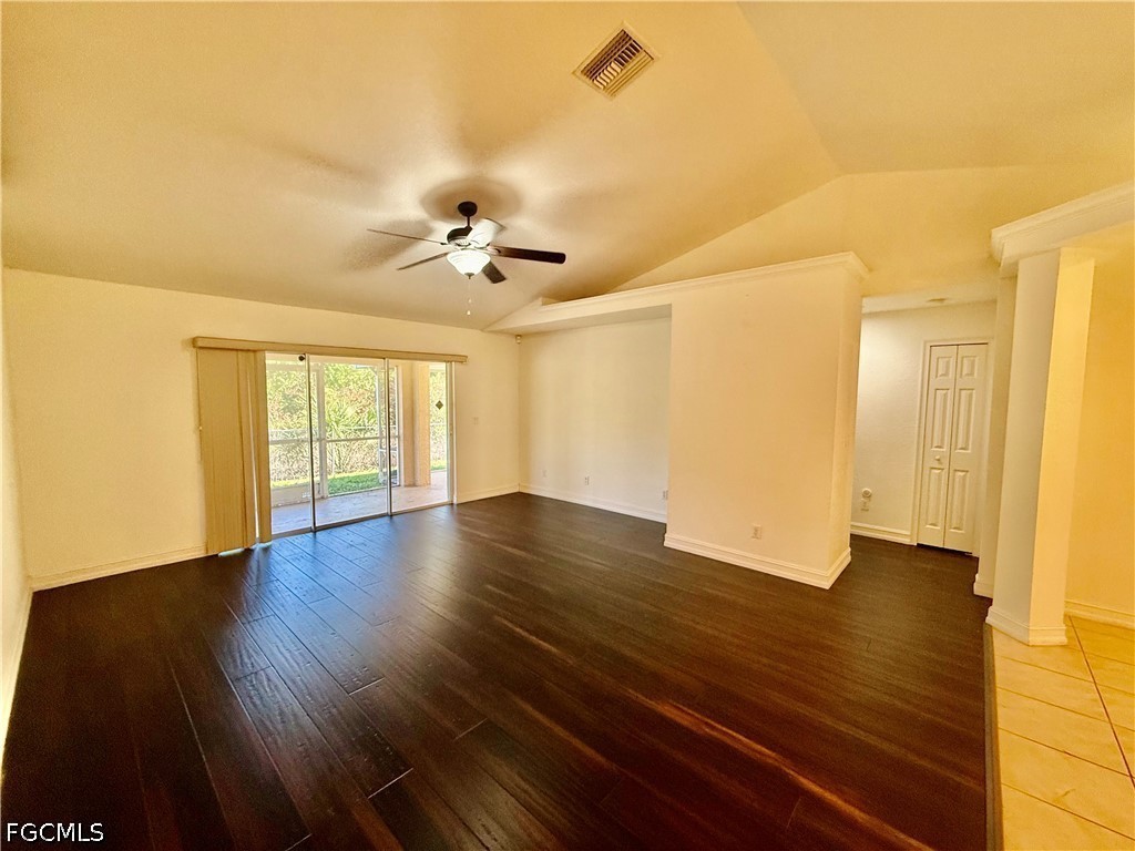 3 Bed SingleFamilyResidence for Sale in Lehigh Acres, photo 5