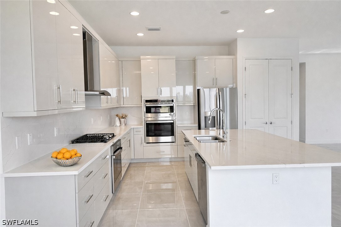 5 Bed Waterfront Home for Sale in Estero, photo 5