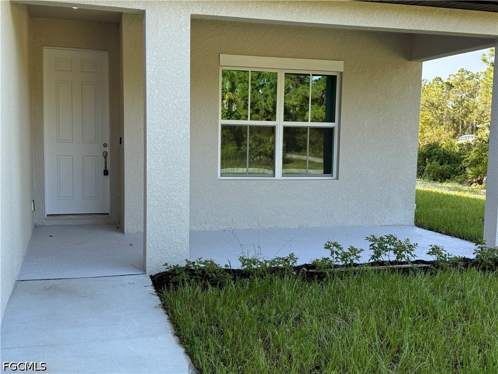 3 Bed SingleFamilyResidence for Sale in Lehigh Acres, photo 5