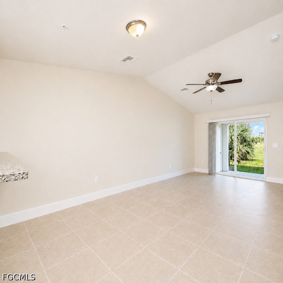 2 Bed Condominium for Sale in Cape Coral, photo 5