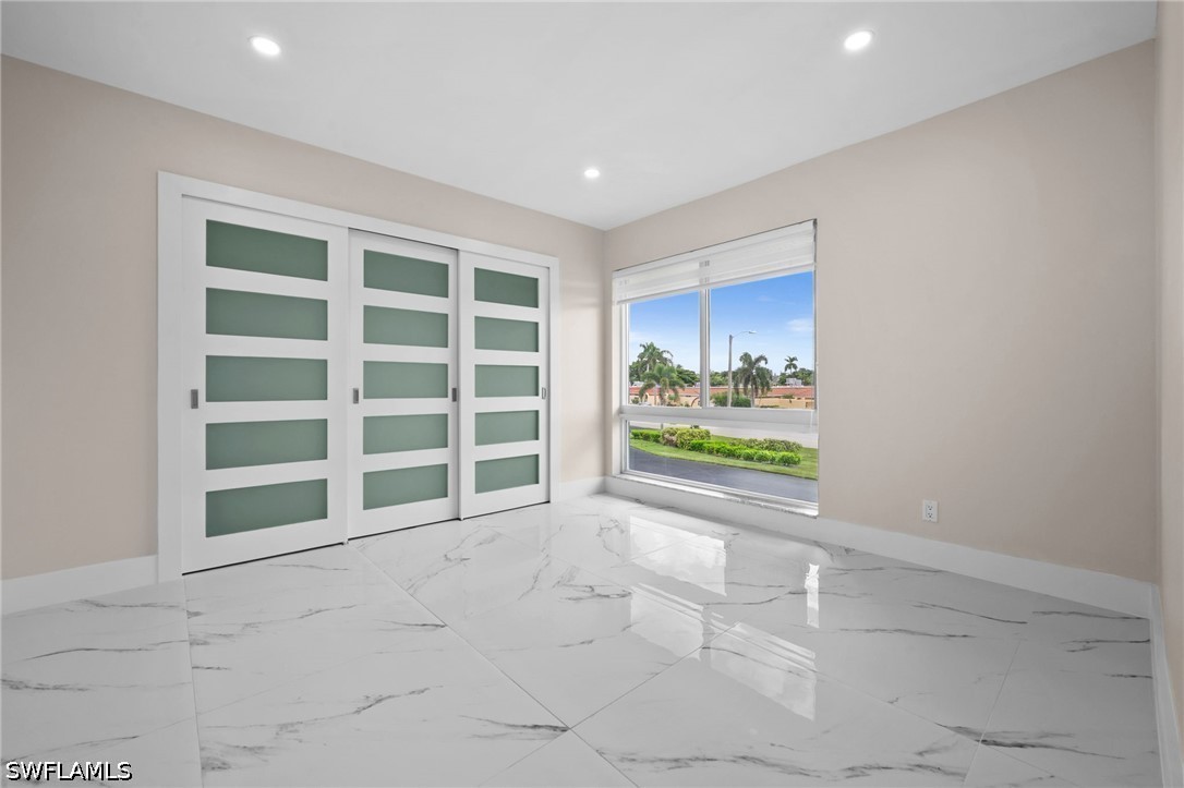2 Bed Waterfront Home for Sale in Naples, photo 5